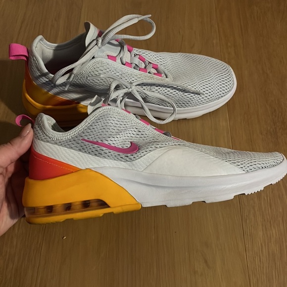 Nike Shoes - Picture 3 of 3